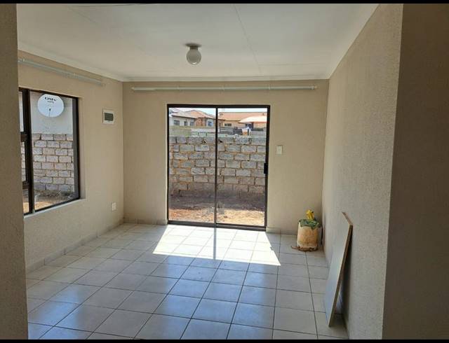 2 BEDROOM HOUSE FOR SALE IN REIGERPARK